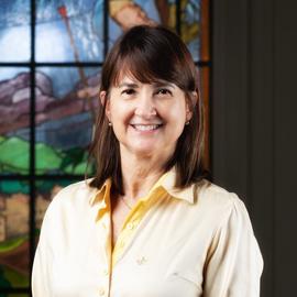 Claudia Barros Monteiro-Vitorello